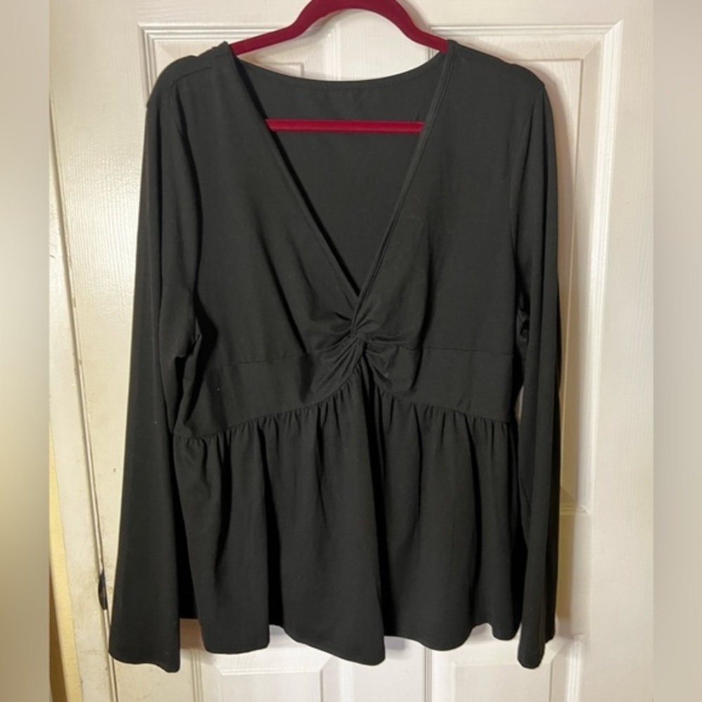 SHEIN Black V-Neck Blouse